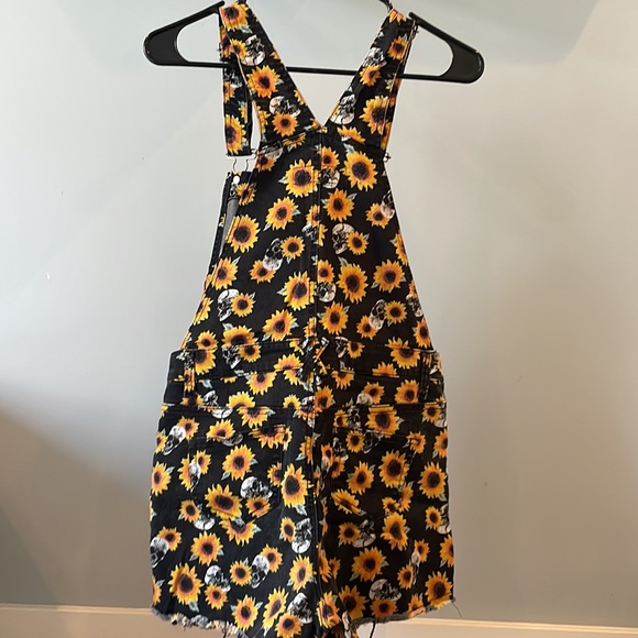 Overalls size small - Picture 4 of 4